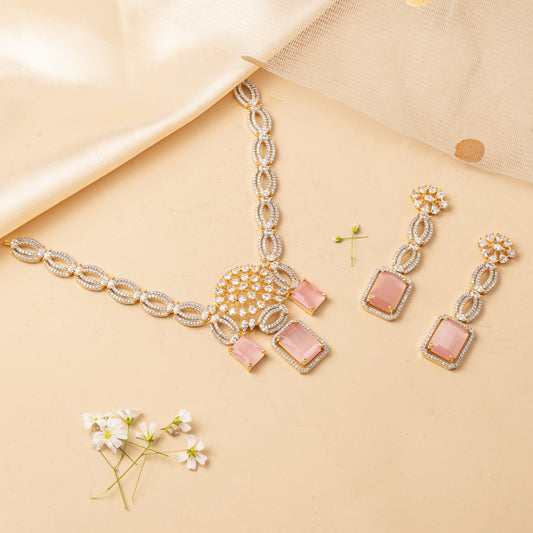 Rosythe Arc - Modern Emblem Necklace Set