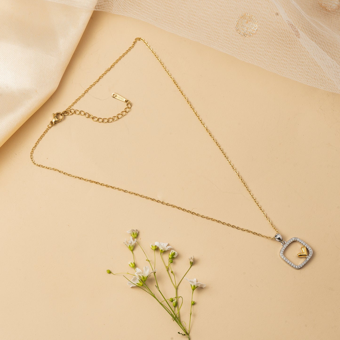 Amoria Frame - Floating Heart Pendant Necklace