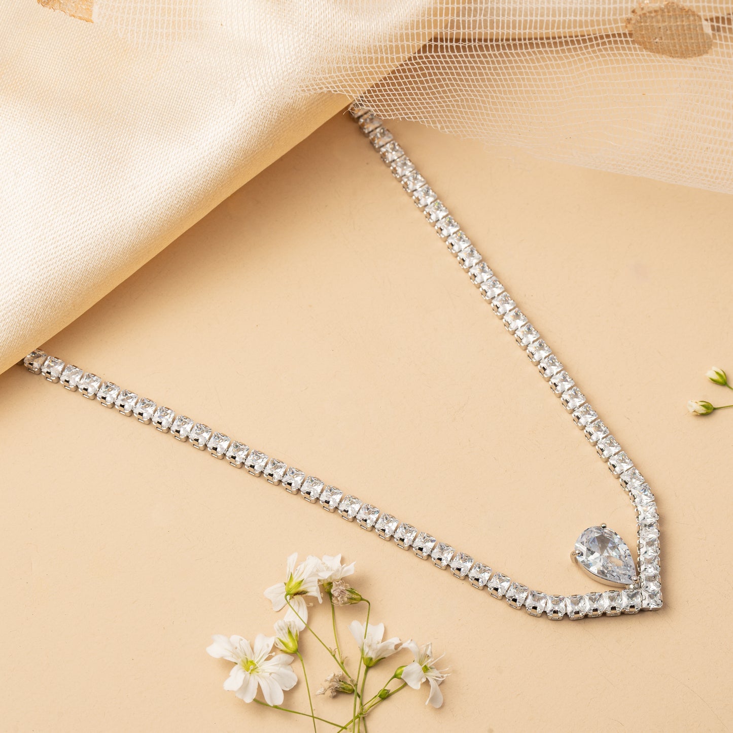 Lunivra Line - Minimal Drop Necklace Set