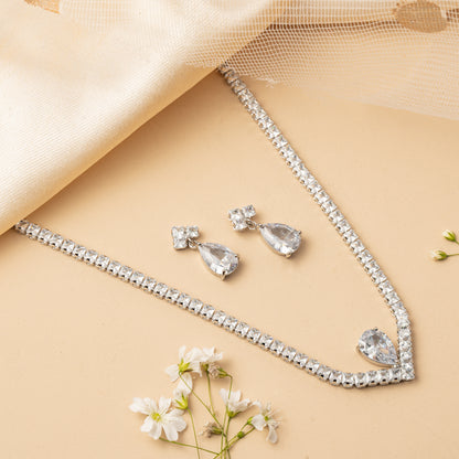 Lunivra Line - Minimal Drop Necklace Set