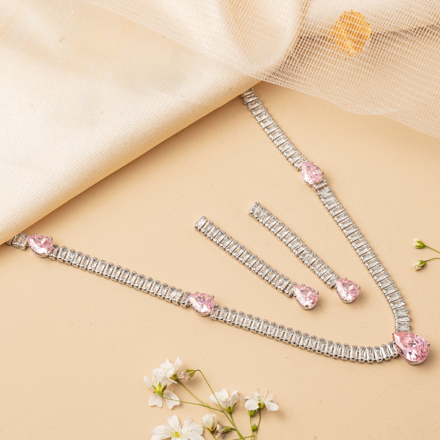 Roseline Trace - Linear Accent Necklace Set