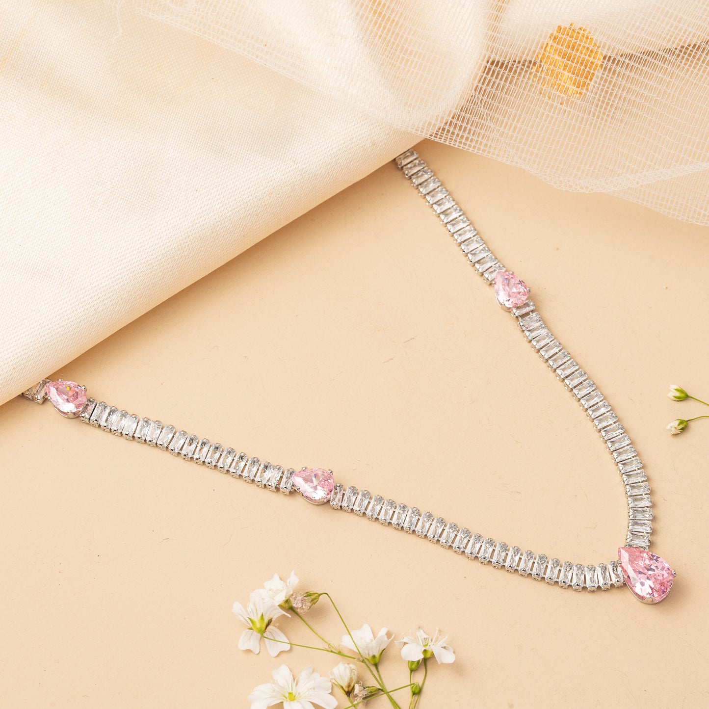 Roseline Trace - Linear Accent Necklace Set