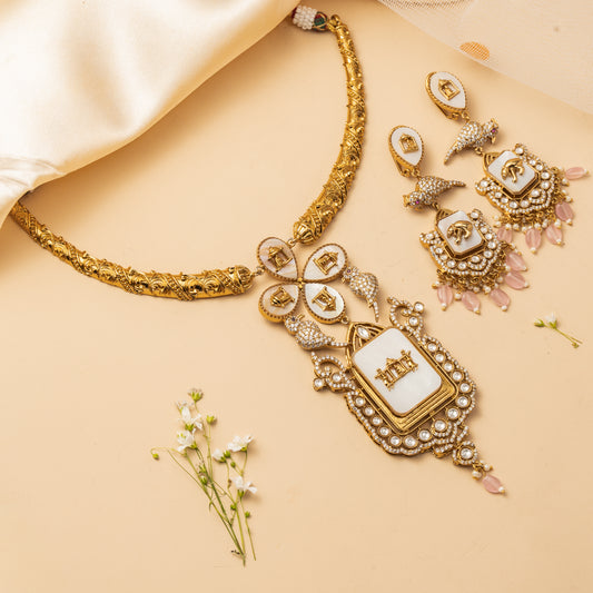 Thyrelle Emblem - Heritage Pendant Necklace Set