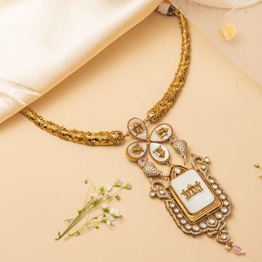 Thyrelle Emblem - Heritage Pendant Necklace Set