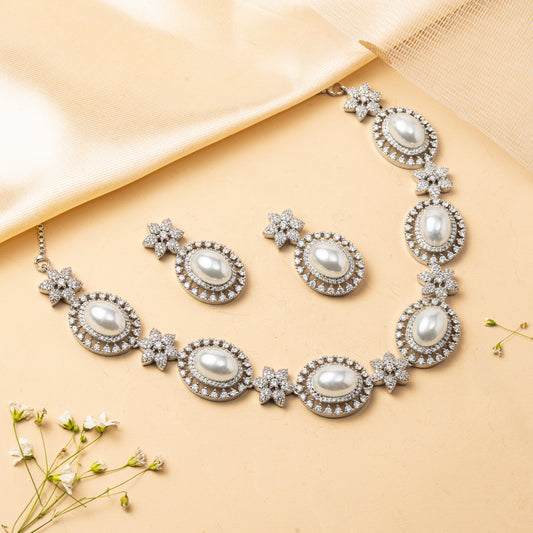 Aurelisse Garland - Oval Embrace Necklace Set