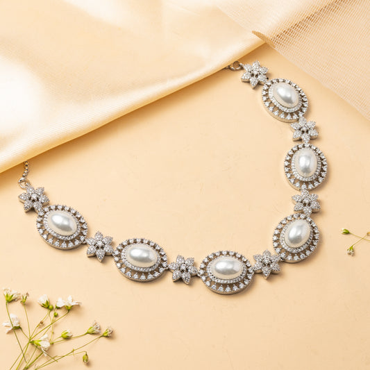 Aurelisse Garland - Oval Embrace Necklace Set