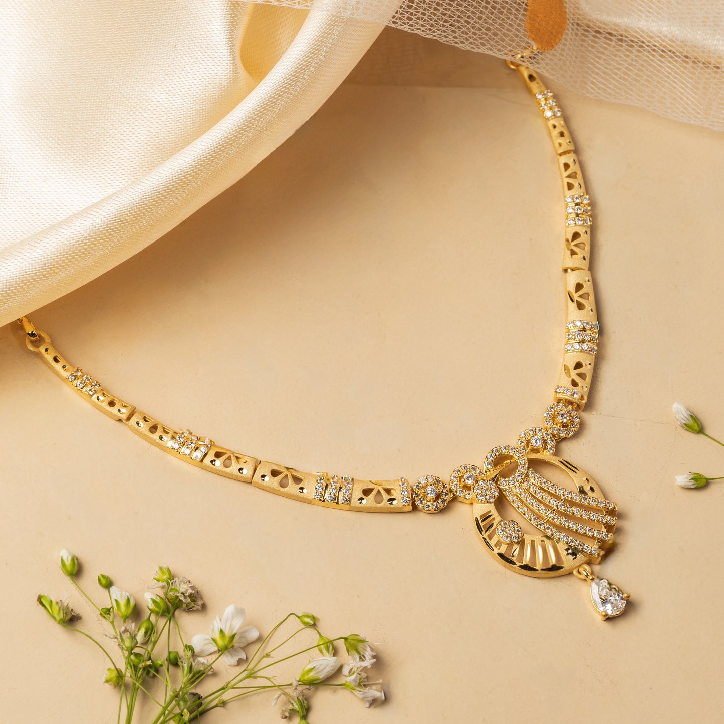 Seraphel Crest - Ornamental Collar Necklace Set
