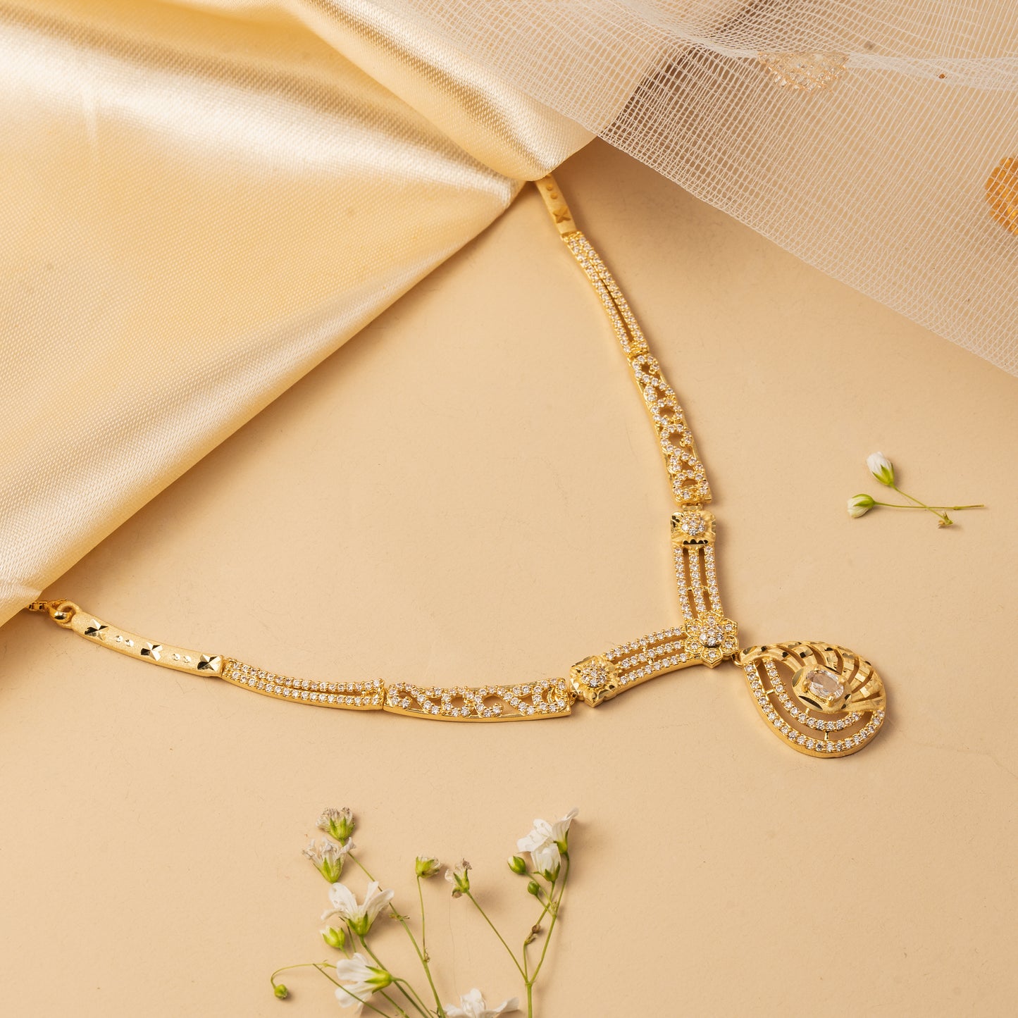 Elaryth Arc - Ornate Collar Pendant Set